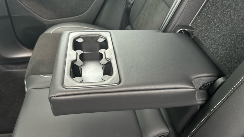 Volvo Xc40 1.5 T3 [163] R DESIGN 5dr Geartronic Petrol Estate